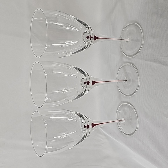 Set of 6 Wine Glasses - Picture 2 of 5